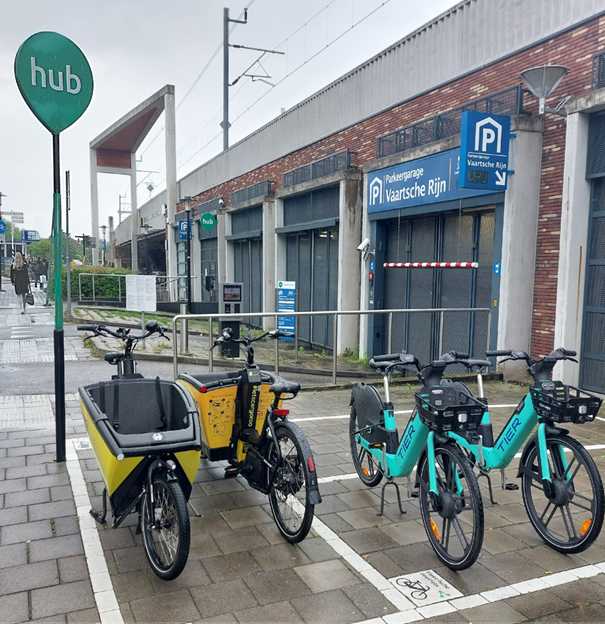 Image on a Mobility hub in utrecht containing ebikes and cargobikes