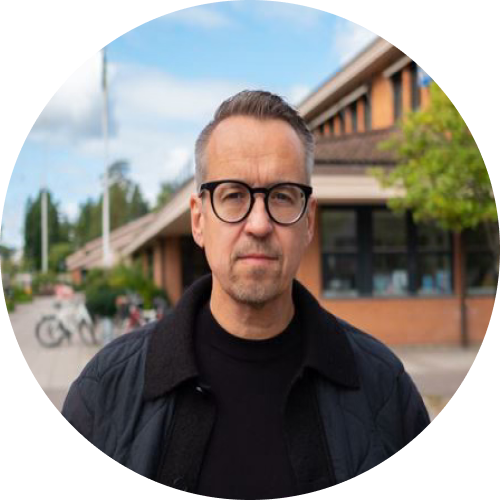 Oskar L