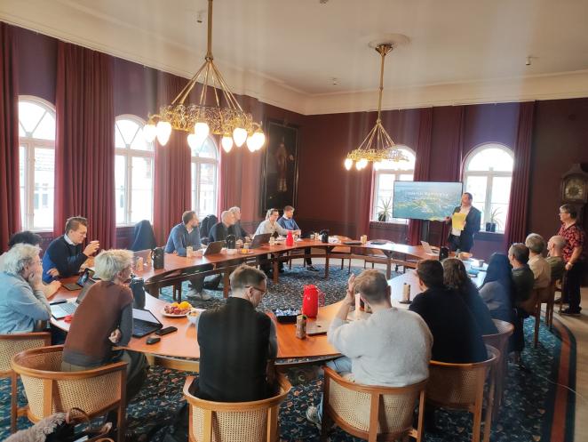 meeting at city hall