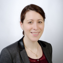 Protrait photo of the author Annika Bostelman.
