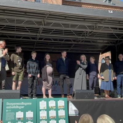 Shops on stage