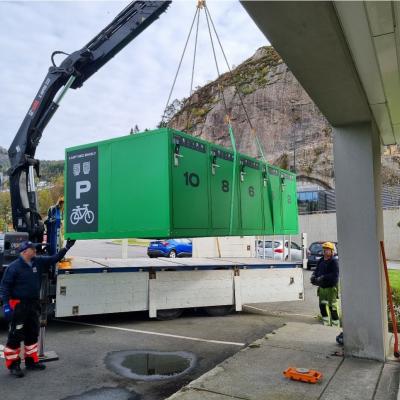The installation of safe bike parking in Bergen!