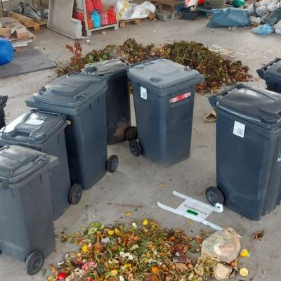 Sorting kitchenwaste