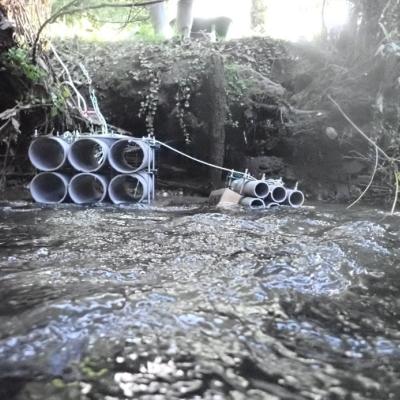 Condo traps in the Amboise River 