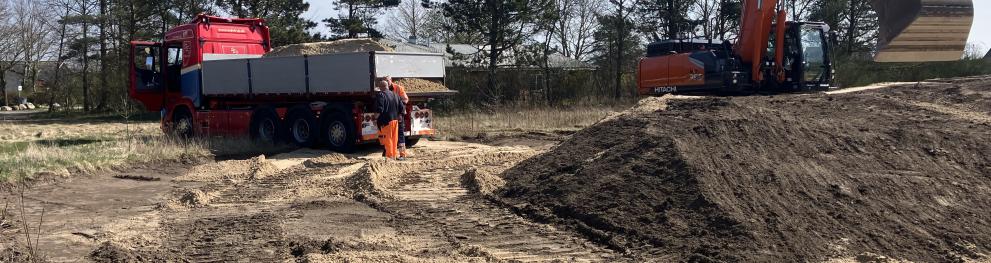 Heavy machines in work