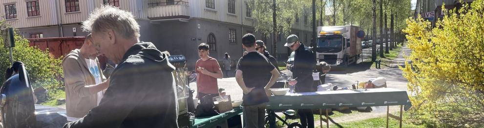 Residents take part in Familjebostäder Barbeque
